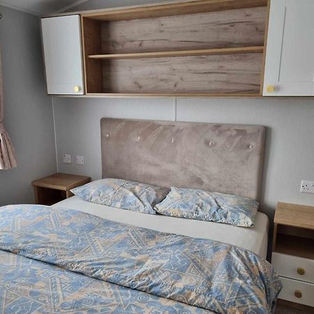 Red Lion Holiday Park 阿布罗斯 外观 照片