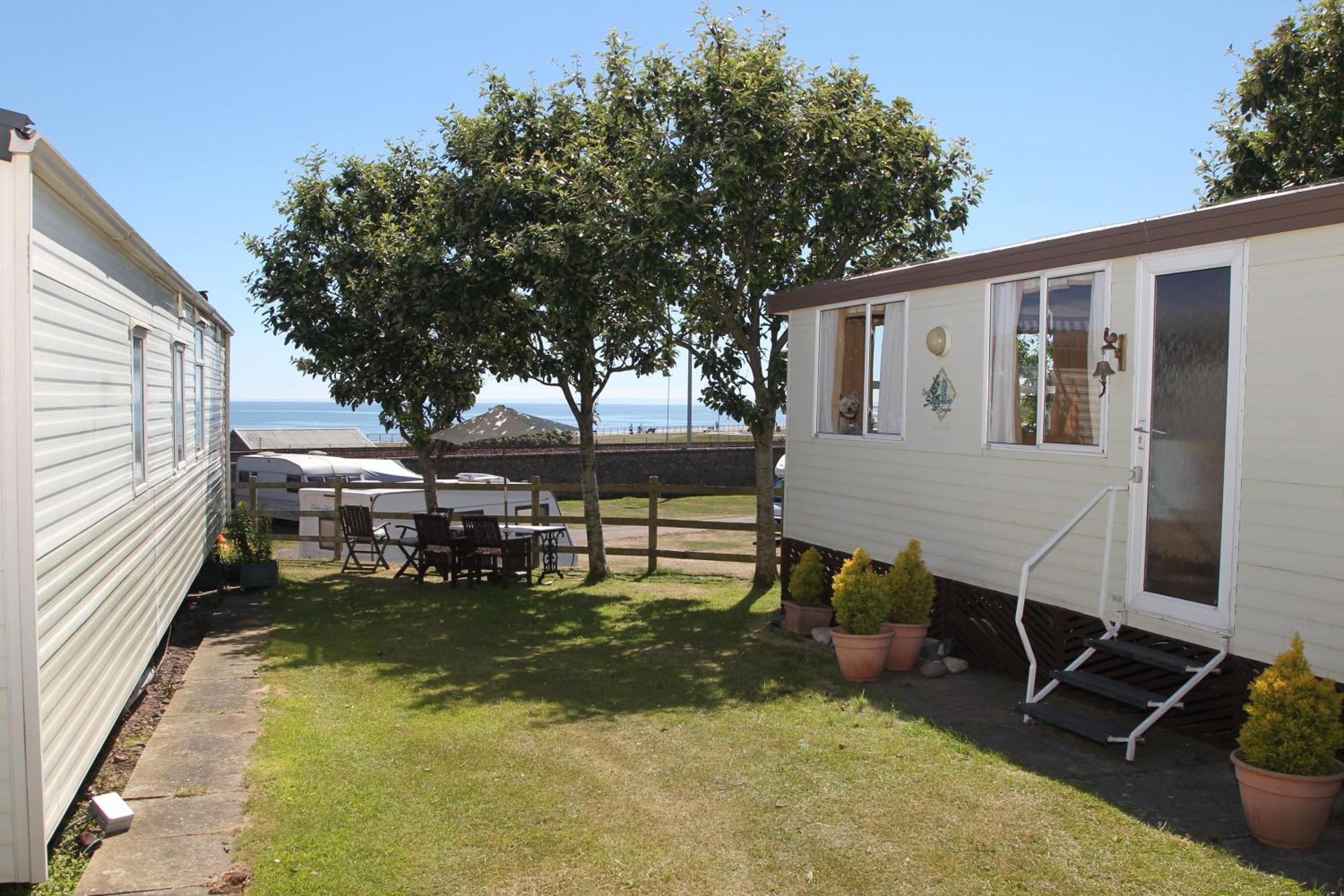Red Lion Holiday Park 阿布罗斯 外观 照片