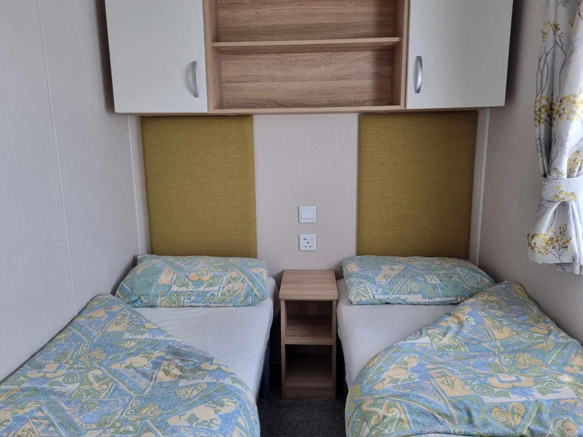 Red Lion Holiday Park 阿布罗斯 外观 照片