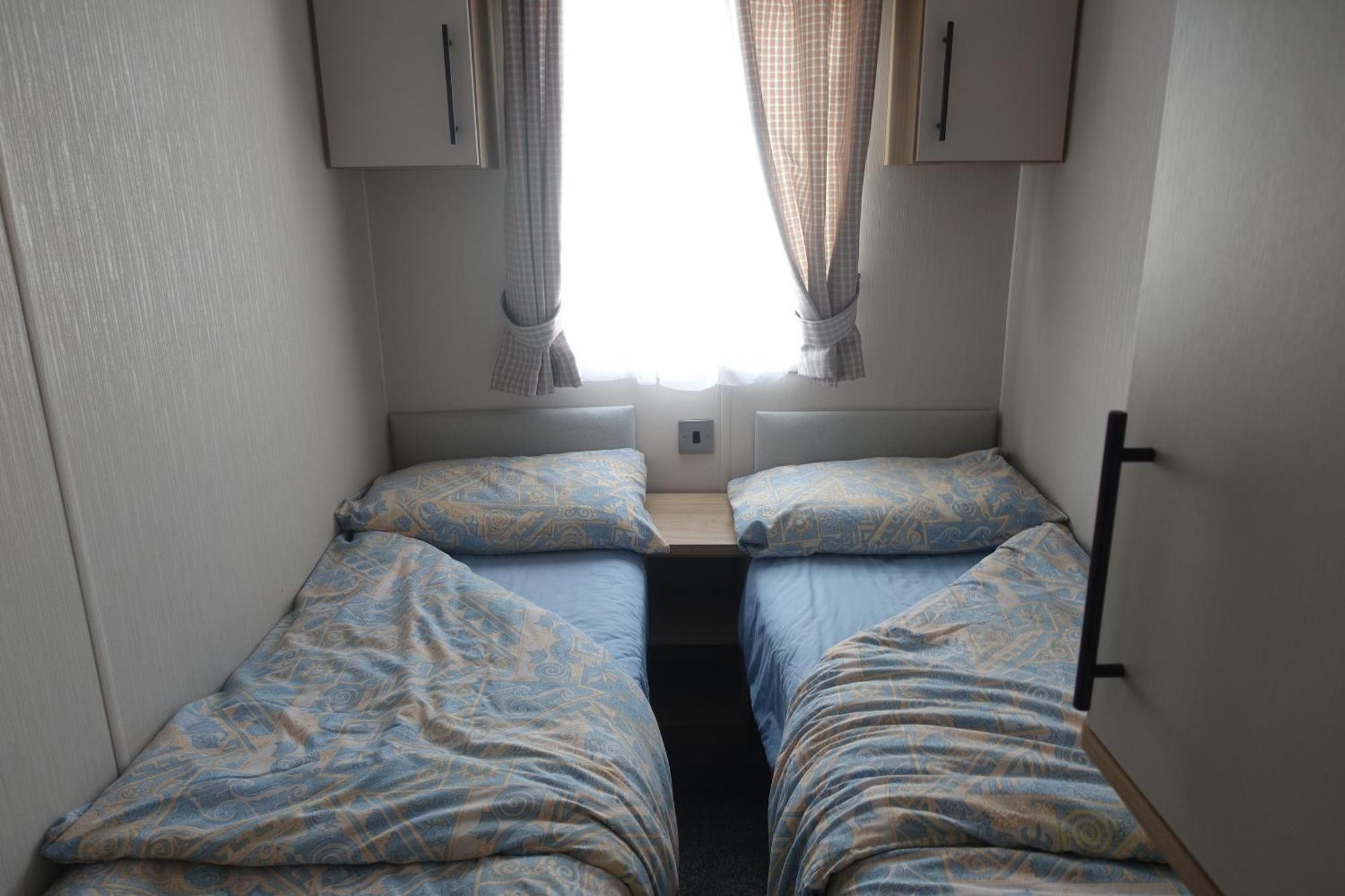 Red Lion Holiday Park 阿布罗斯 外观 照片