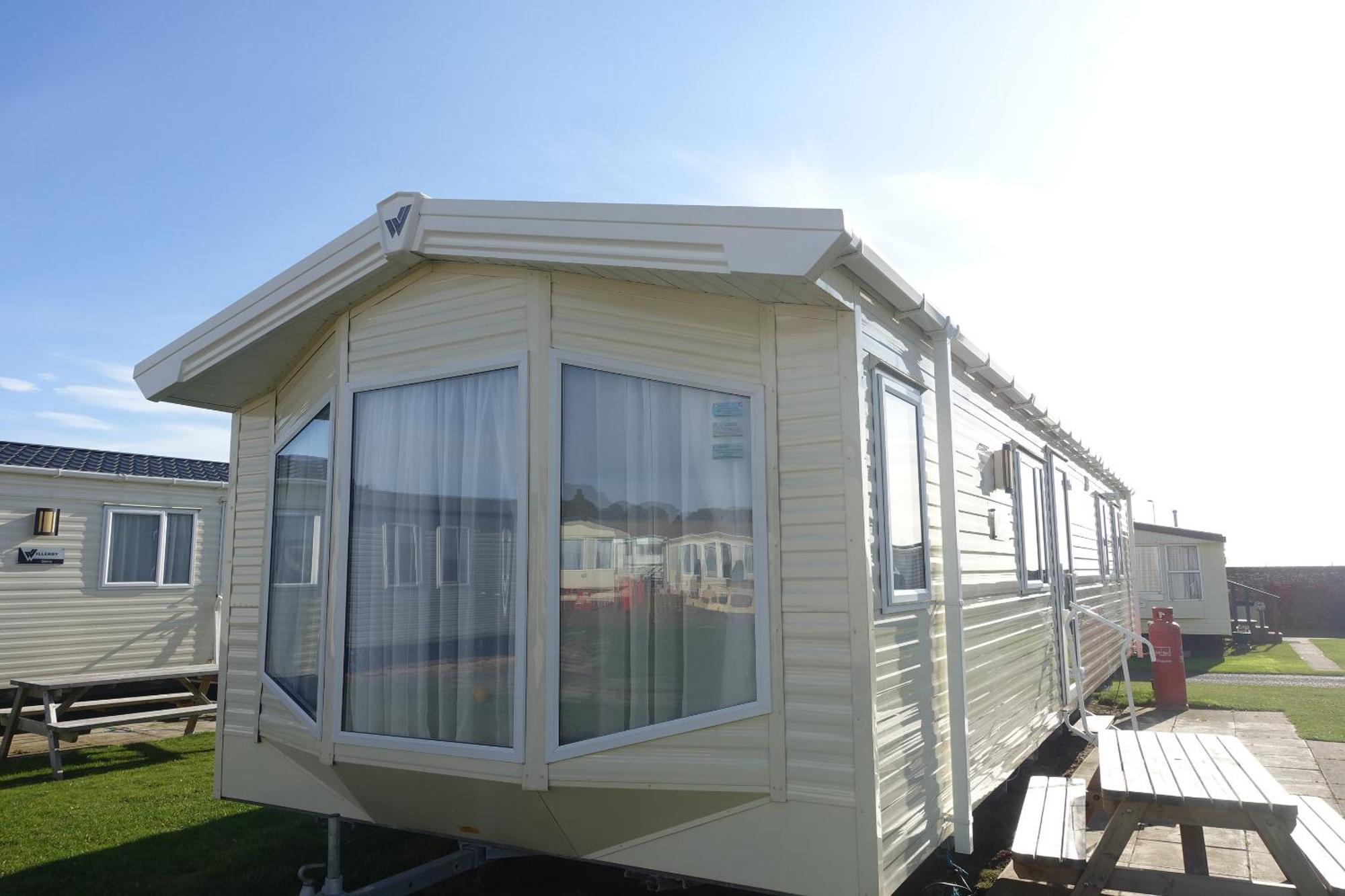 Red Lion Holiday Park 阿布罗斯 外观 照片
