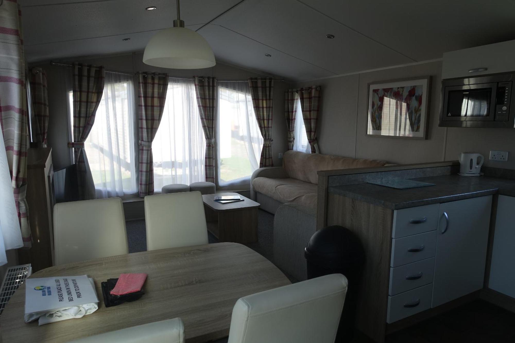 Red Lion Holiday Park 阿布罗斯 外观 照片
